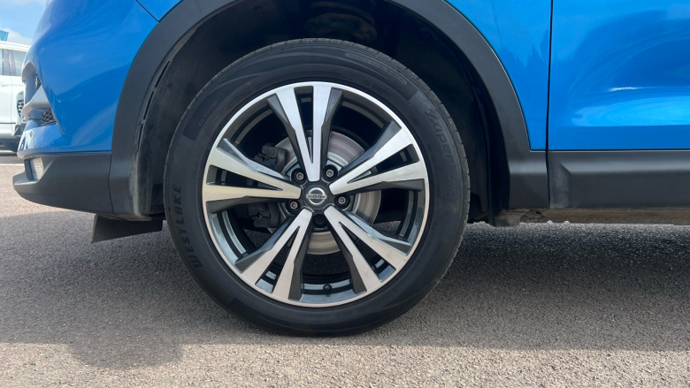Nissan Qashqai 1.5 dCi N-Connecta 5dr Diesel Hatchback